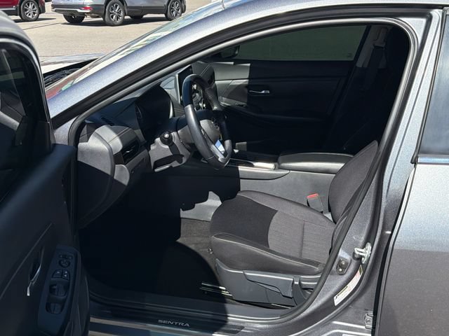 Used 2020 Nissan Sentra SV FWD image 17