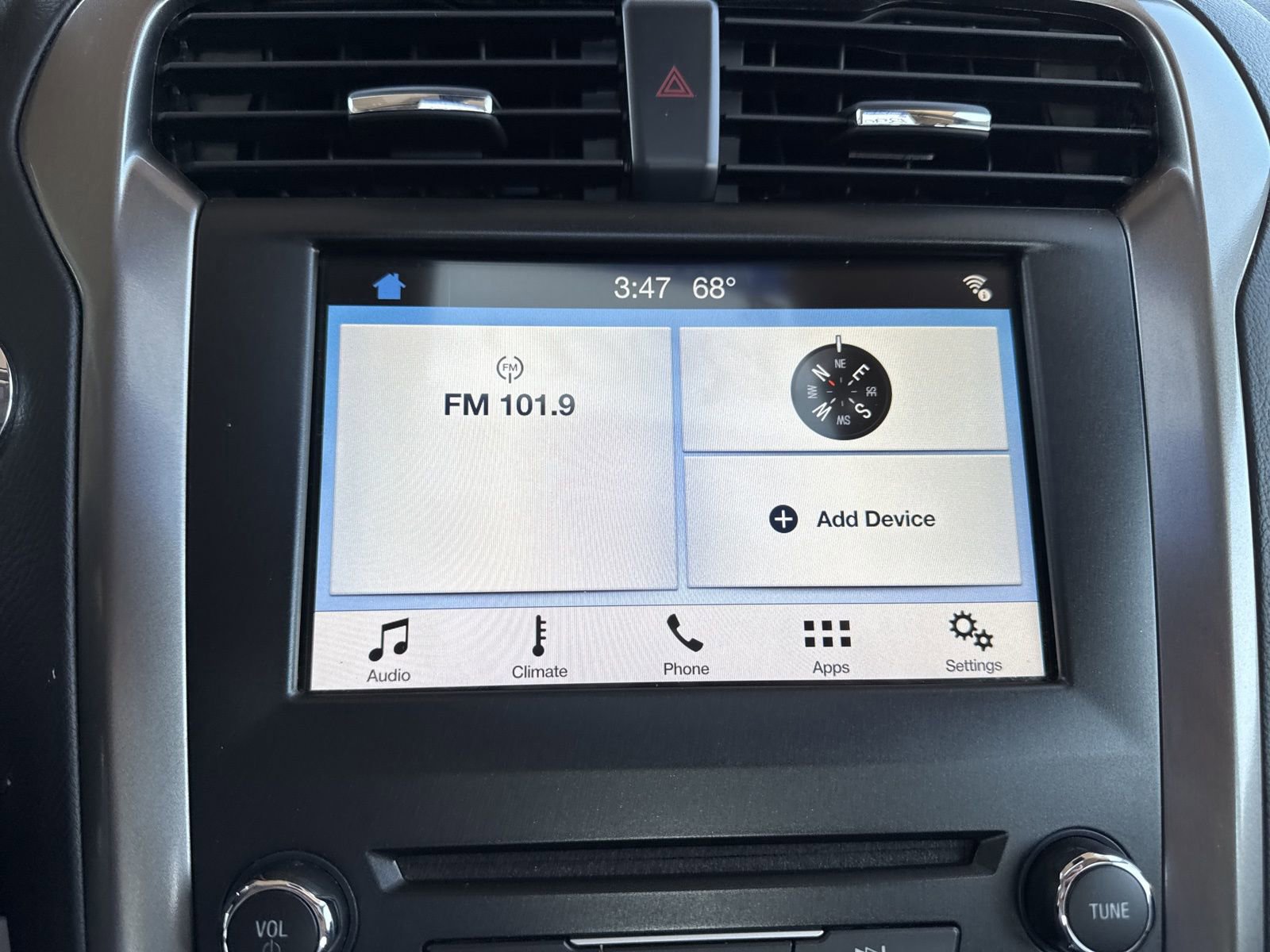 Certified 2018 Ford Fusion SE w/ Fusion SE Technology Package image 33