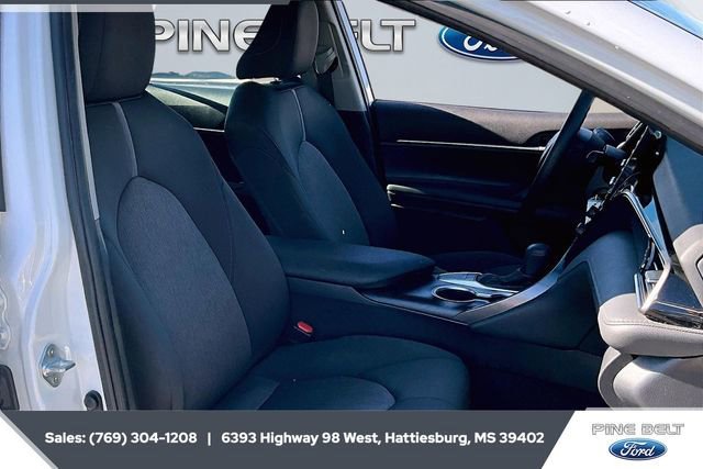 Used 2024 Toyota Camry LE image 8