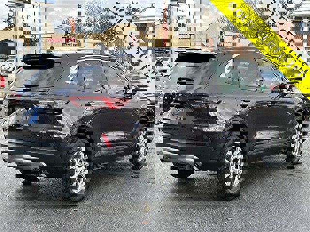 Certified 2023 Ford Escape Active image 3