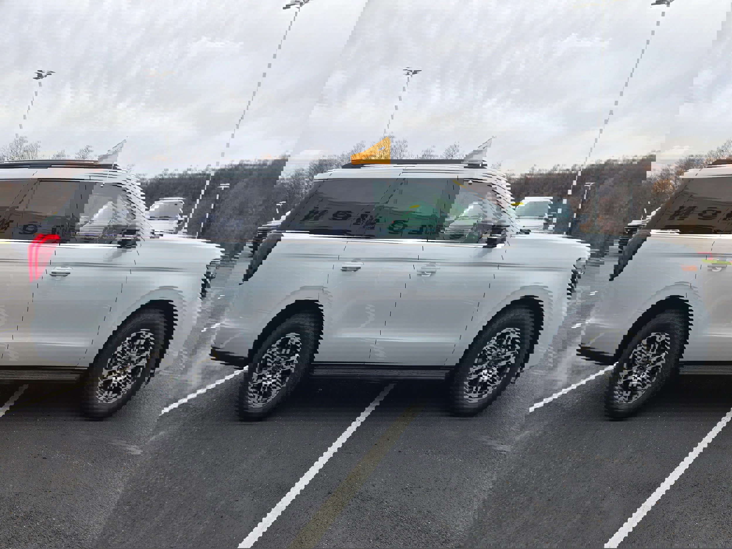 Certified 2025 Ford Expedition Active image 2