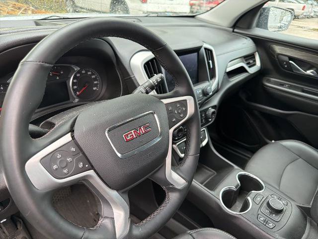 Used 2023 GMC Terrain SLT w/ Tech Package FWD image 9