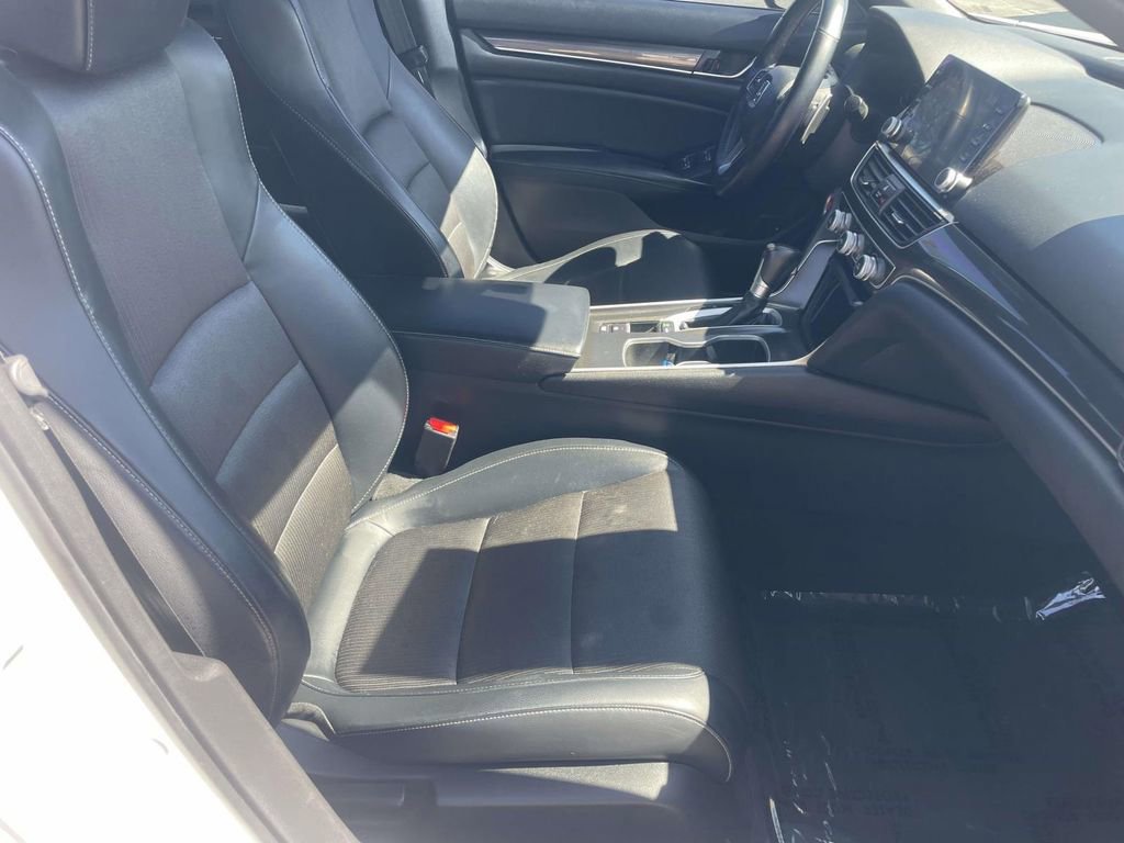 Used 2018 Honda Accord Sport image 27
