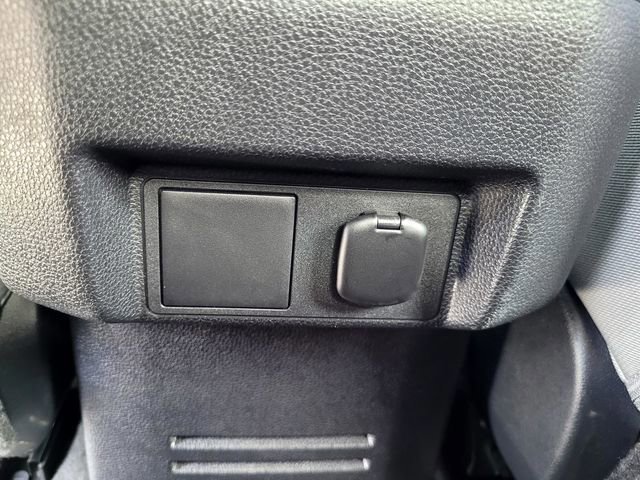 Used 2024 Toyota Tacoma SR5 w/ SR5 Upgrade Package image 13