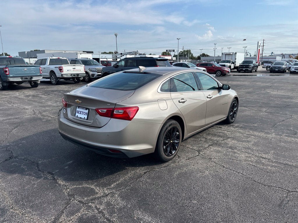 Used 2025 Chevrolet Malibu LT FWD image 5