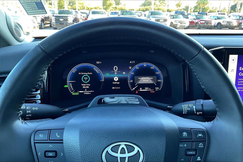 Used 2025 Toyota Camry XLE w/ Premium Plus Package FWD image 13