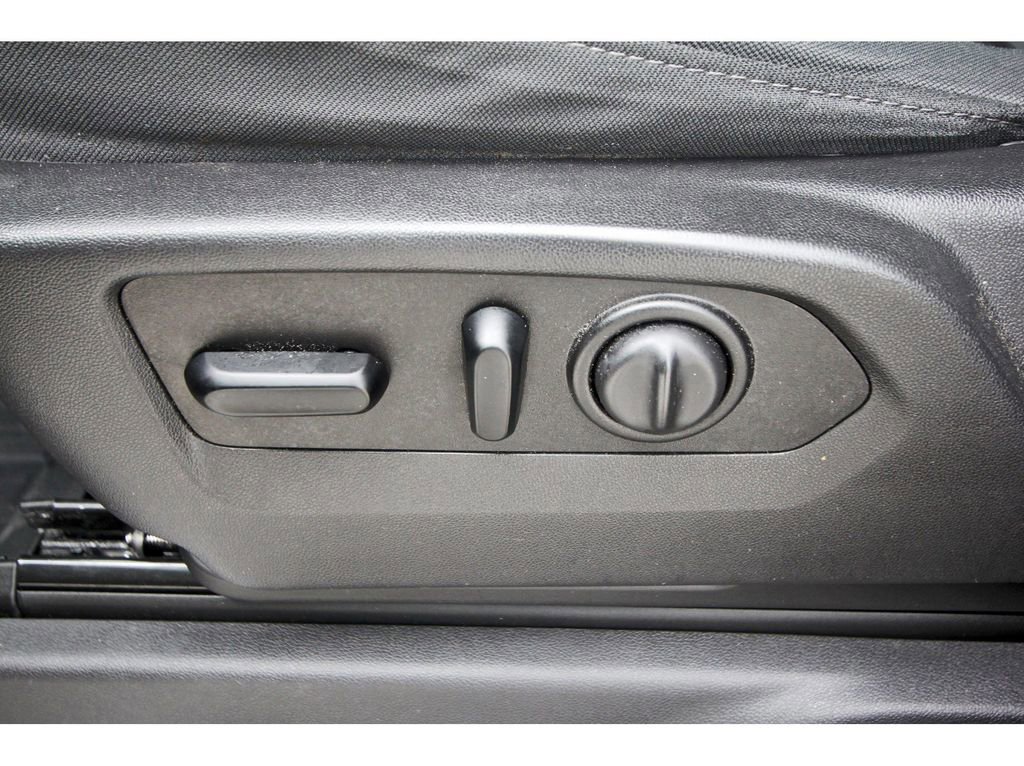 Used 2020 GMC Sierra 1500 Elevation w/ Elevation Value Package image 29