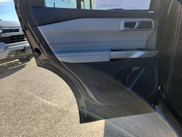 Certified 2023 Ford Explorer XLT w/ Equipment Group 202A RWD image 14
