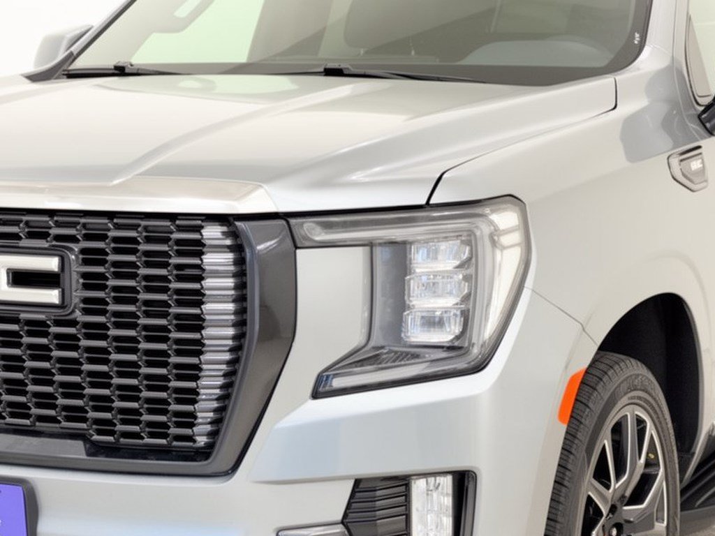 Used 2023 GMC Yukon SLT w/ SLT Luxury Package RWD image 12