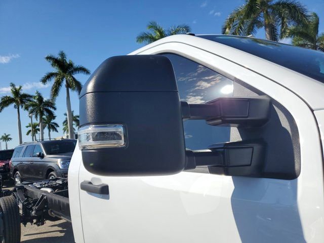 Certified 2025 Ford F550 4x4 Regular Cab Super Duty image 10