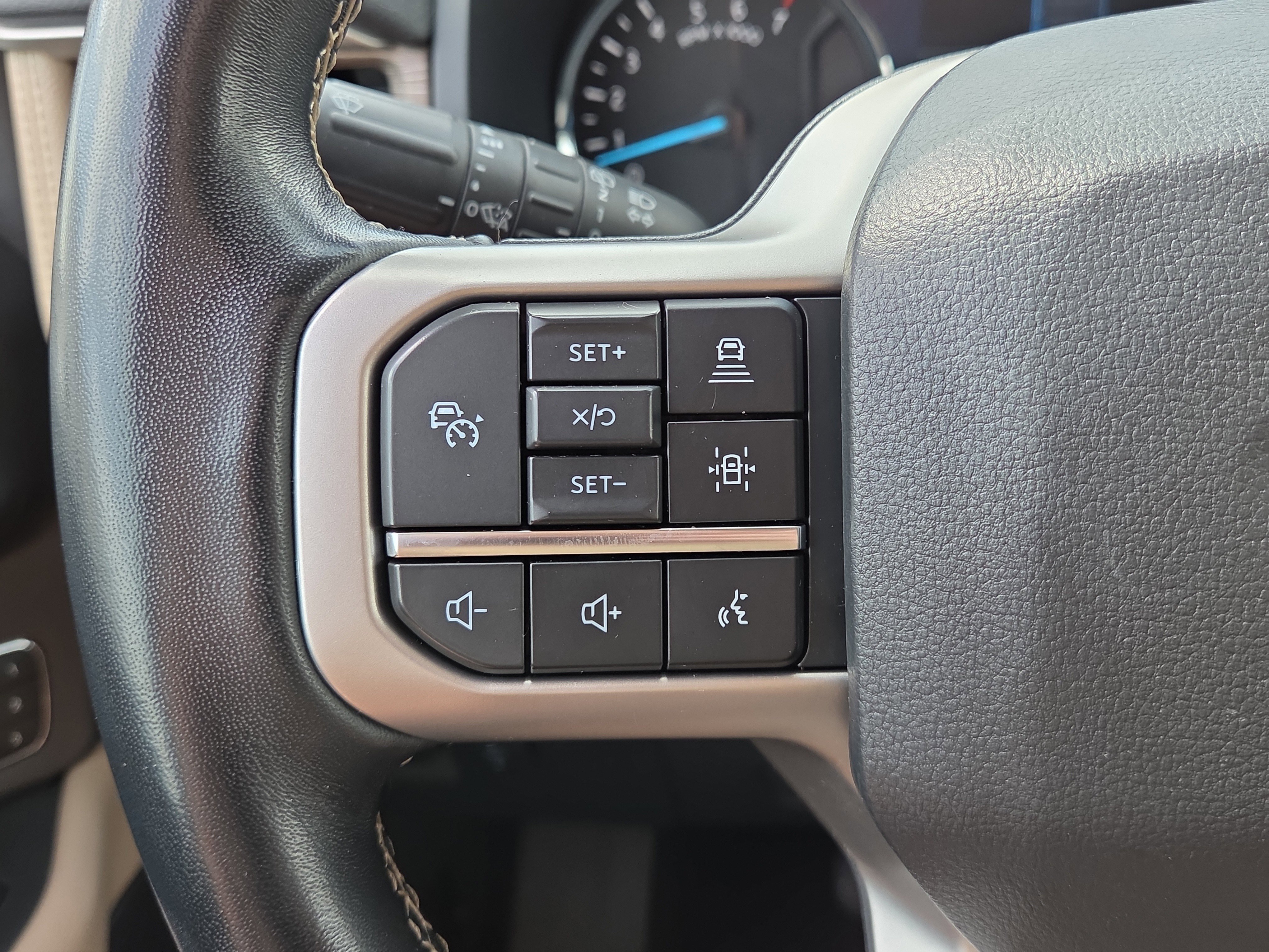 Certified 2024 Ford Expedition Limited RWD image 21