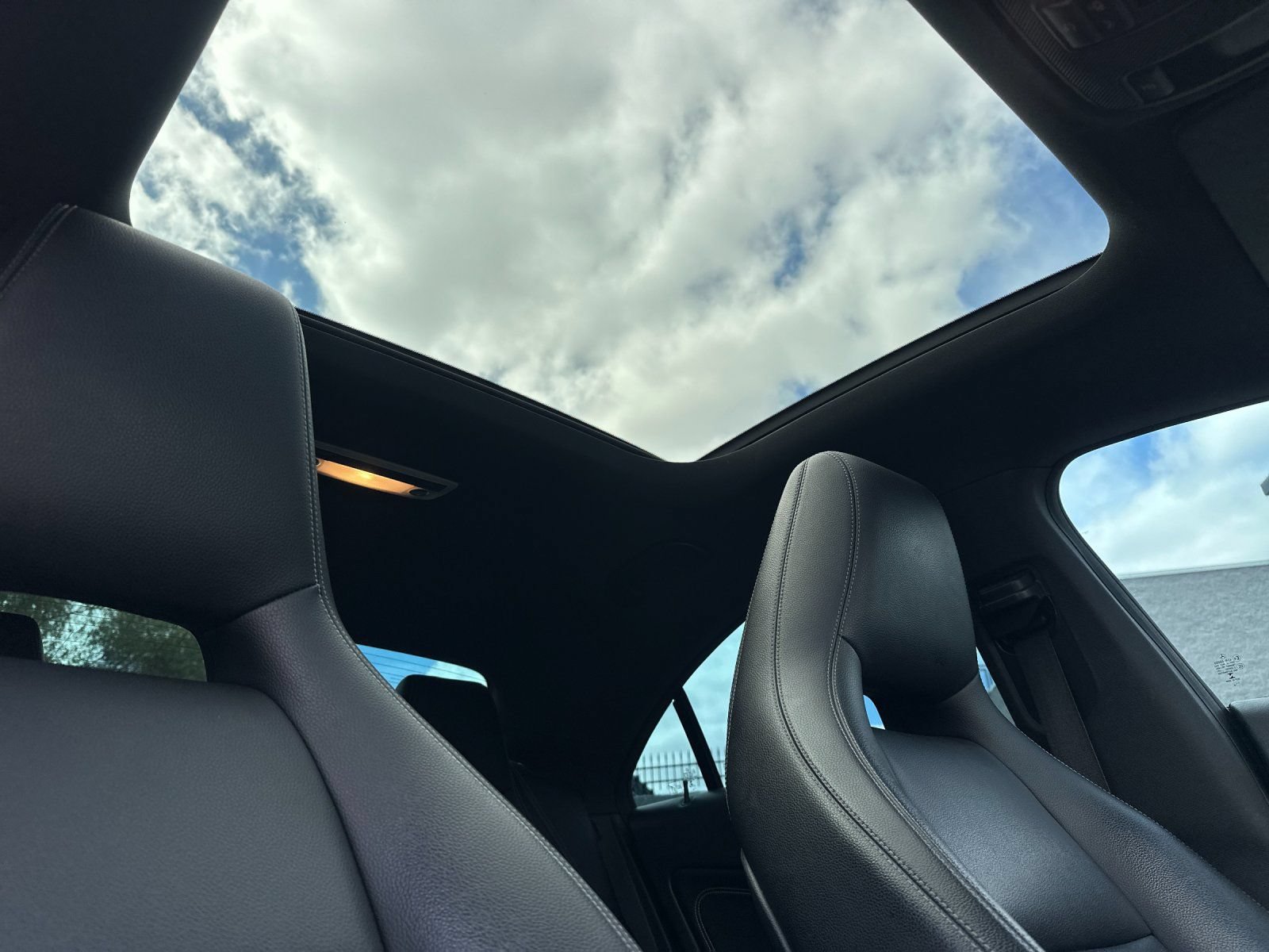 Used 2019 Mercedes-Benz CLA 250 image 17