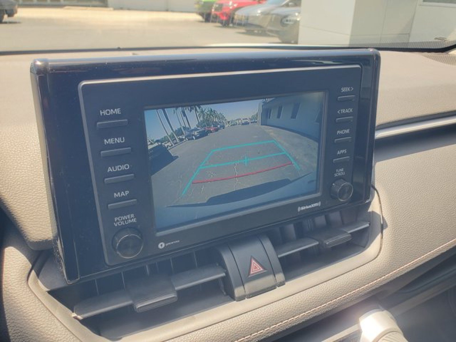 Used 2020 Toyota RAV4 LE FWD image 20