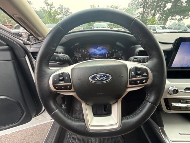 Certified 2023 Ford Explorer XLT w/ Equipment Group 202A AWD/4WD image 27