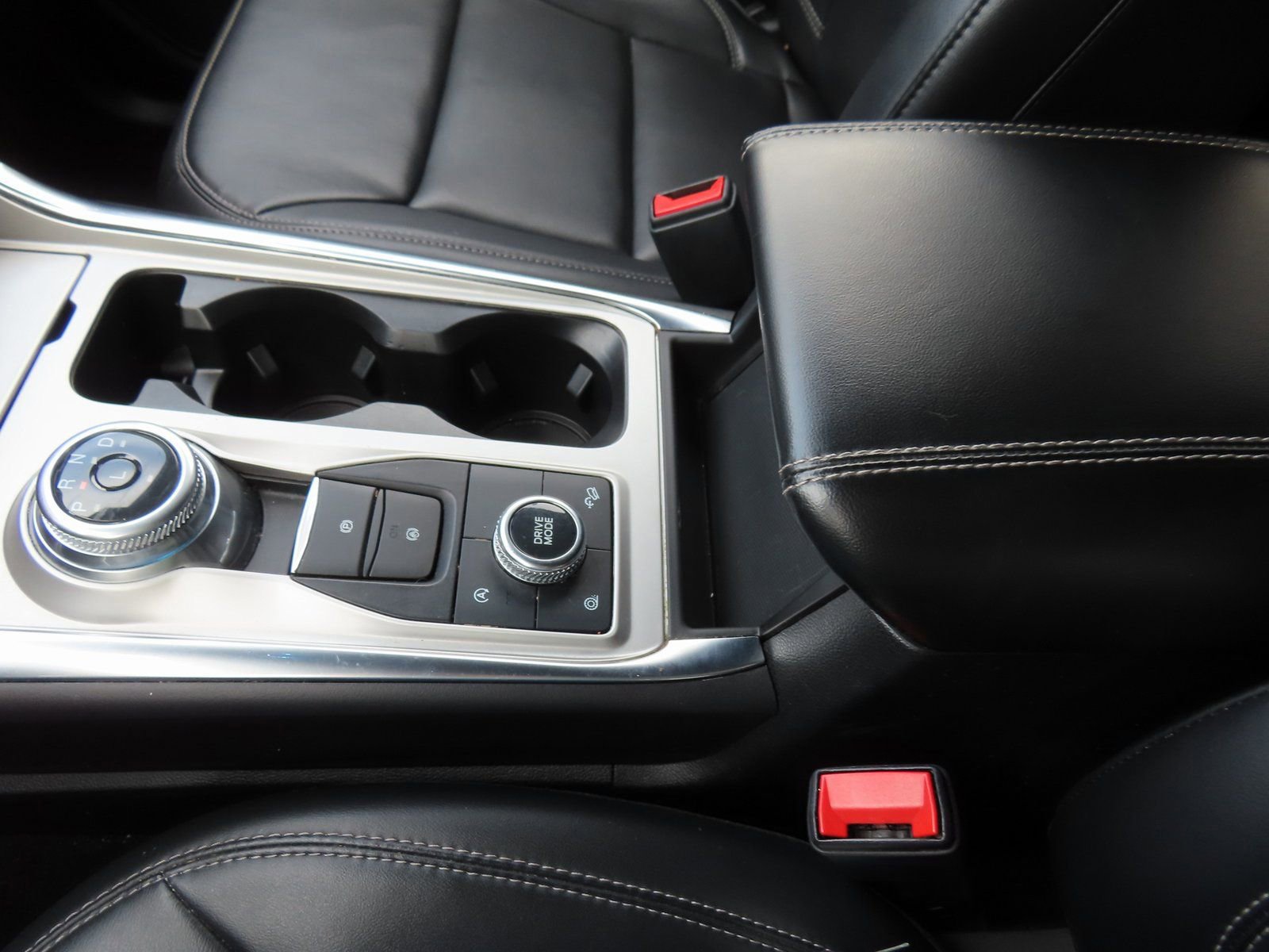 Certified 2023 Ford Explorer XLT w/ Equipment Group 202A image 28