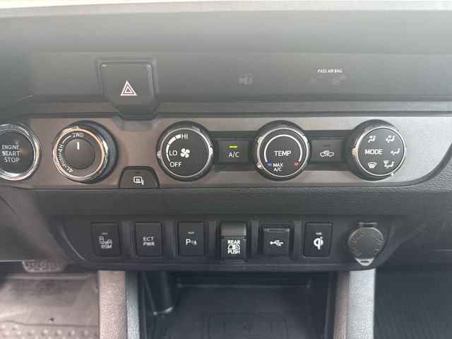 Used 2020 Toyota Tacoma TRD Sport w/ Technology Package AWD/4WD image 17