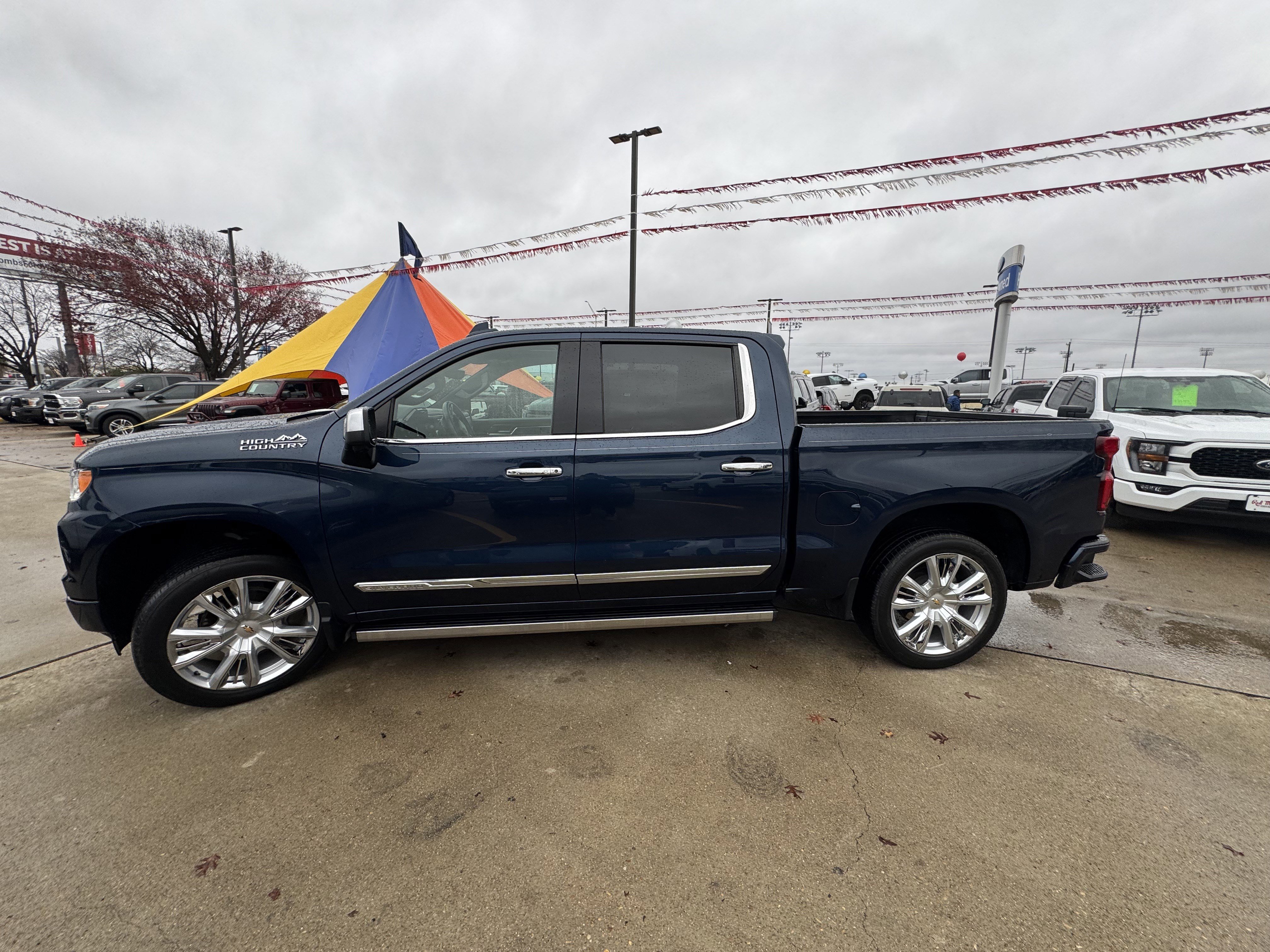 Used 2023 Chevrolet Silverado 1500 High Country w/ High Country Premium Package image 7