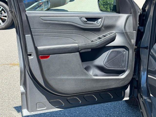 Certified 2023 Ford Escape Active AWD/4WD image 13