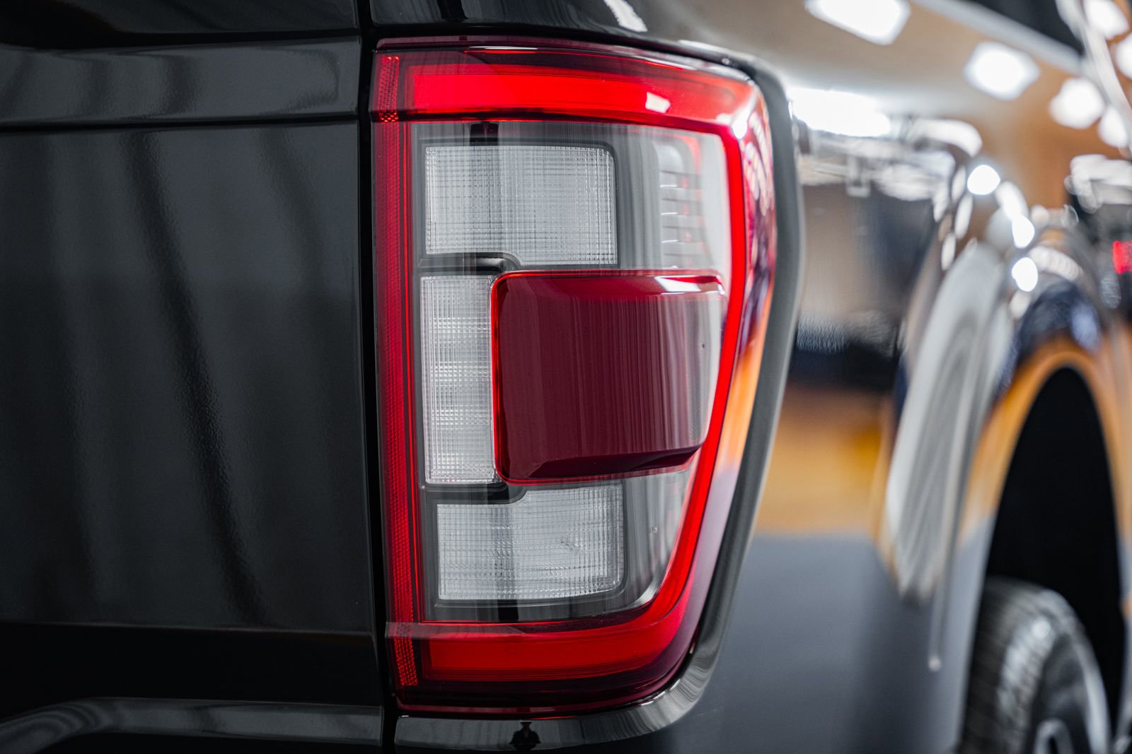 Certified 2022 Ford F150 Lariat w/ Equipment Group 502A High image 19