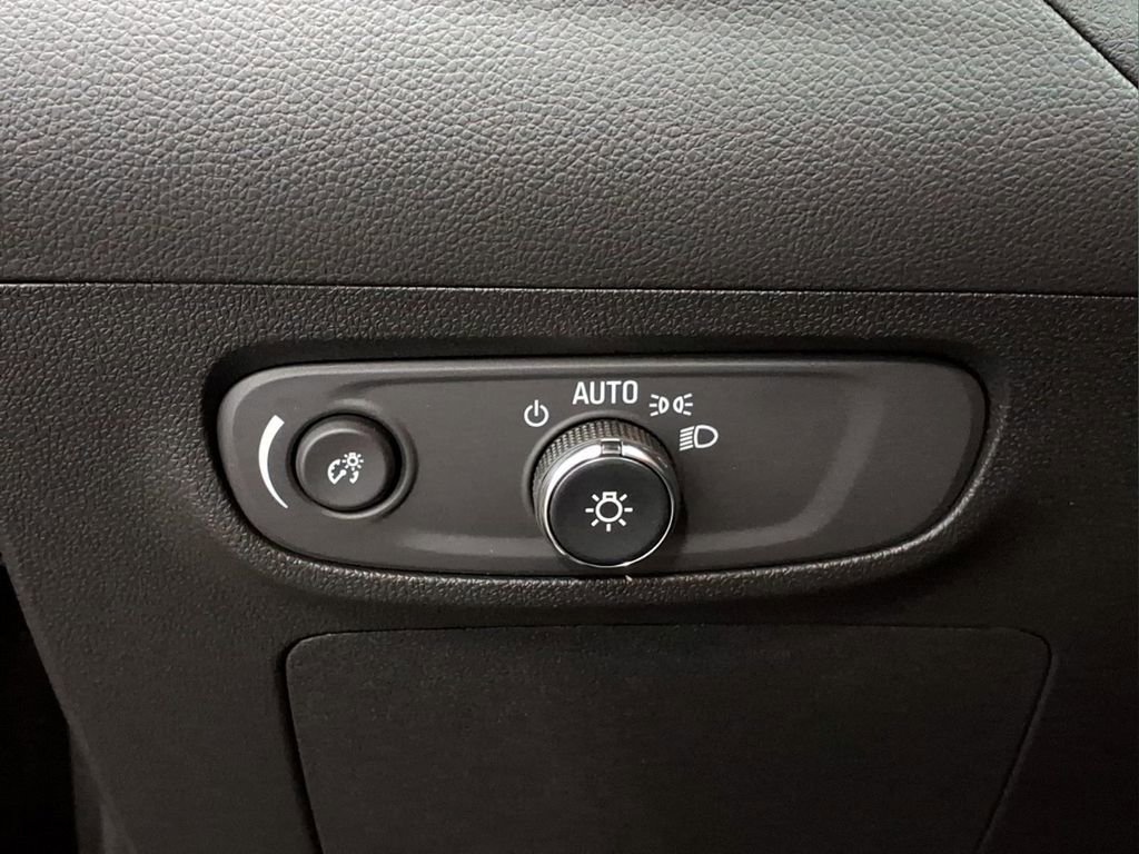 Used 2026 Buick Encore GX Preferred w/ Comfort Package image 17