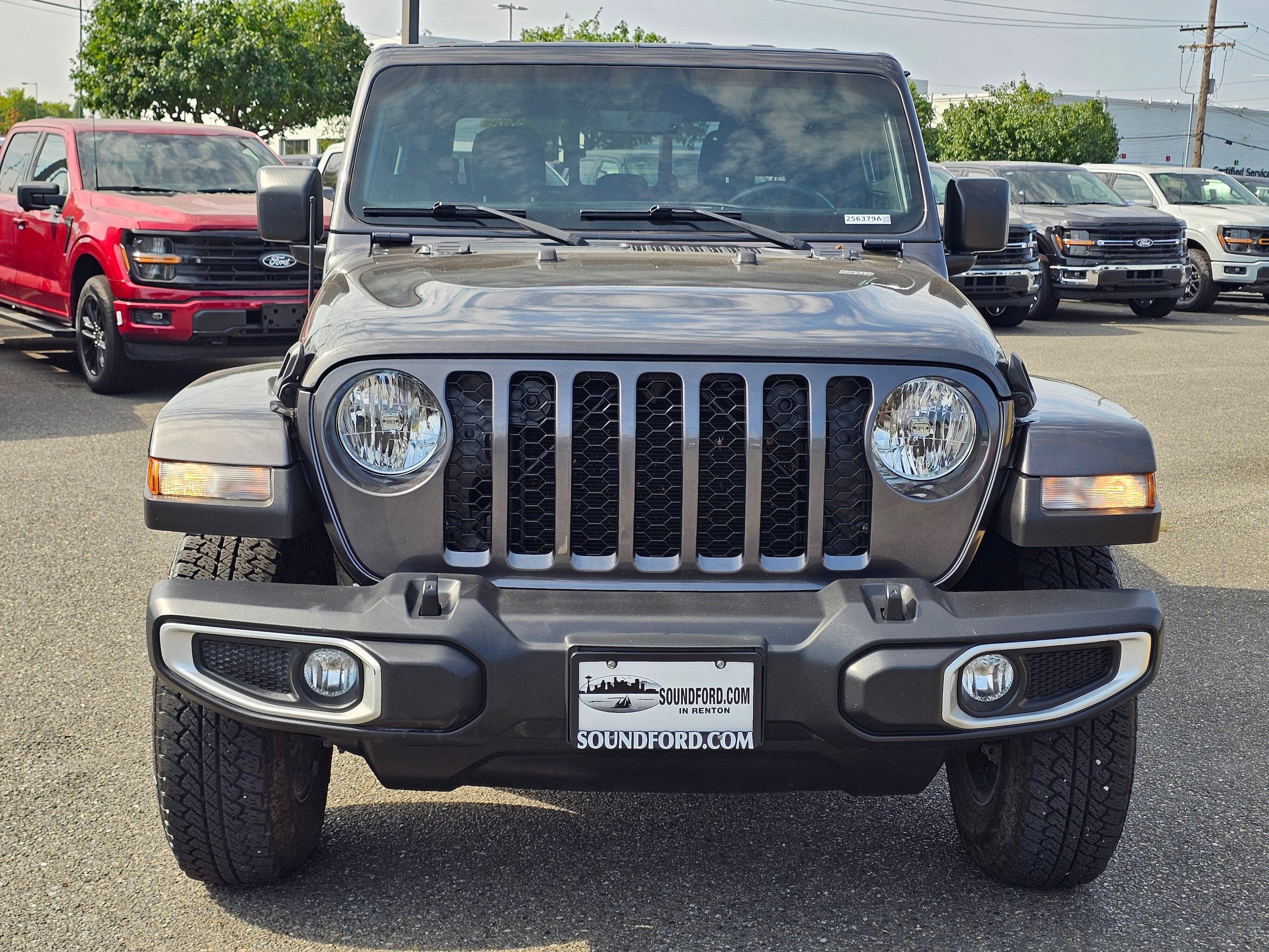 Used 2023 Jeep Gladiator Sport AWD/4WD image 2