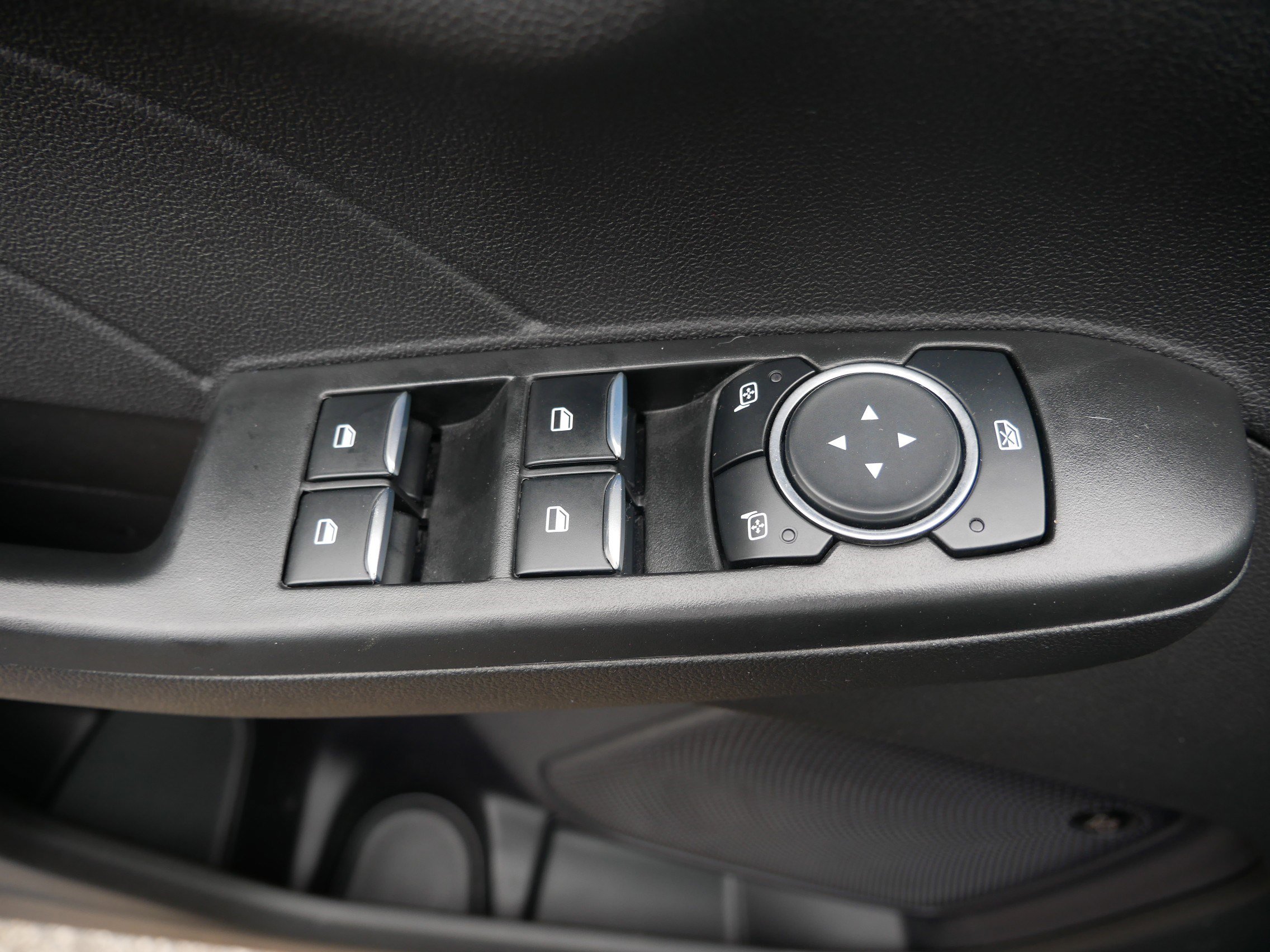 Certified 2023 Ford Escape Platinum w/ Premium Technology Package AWD/4WD image 20