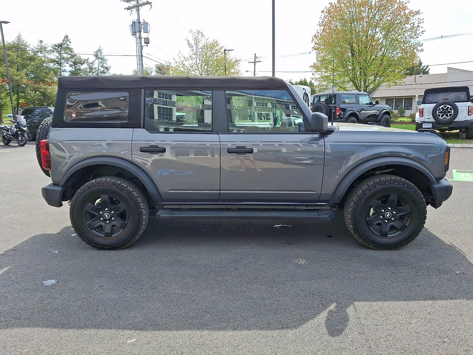 Certified 2021 Ford Bronco 4-Door AWD/4WD image 4