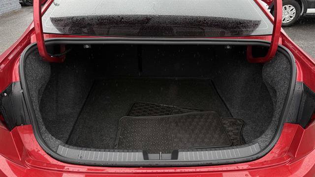 Used 2023 Volkswagen Jetta SE FWD image 28