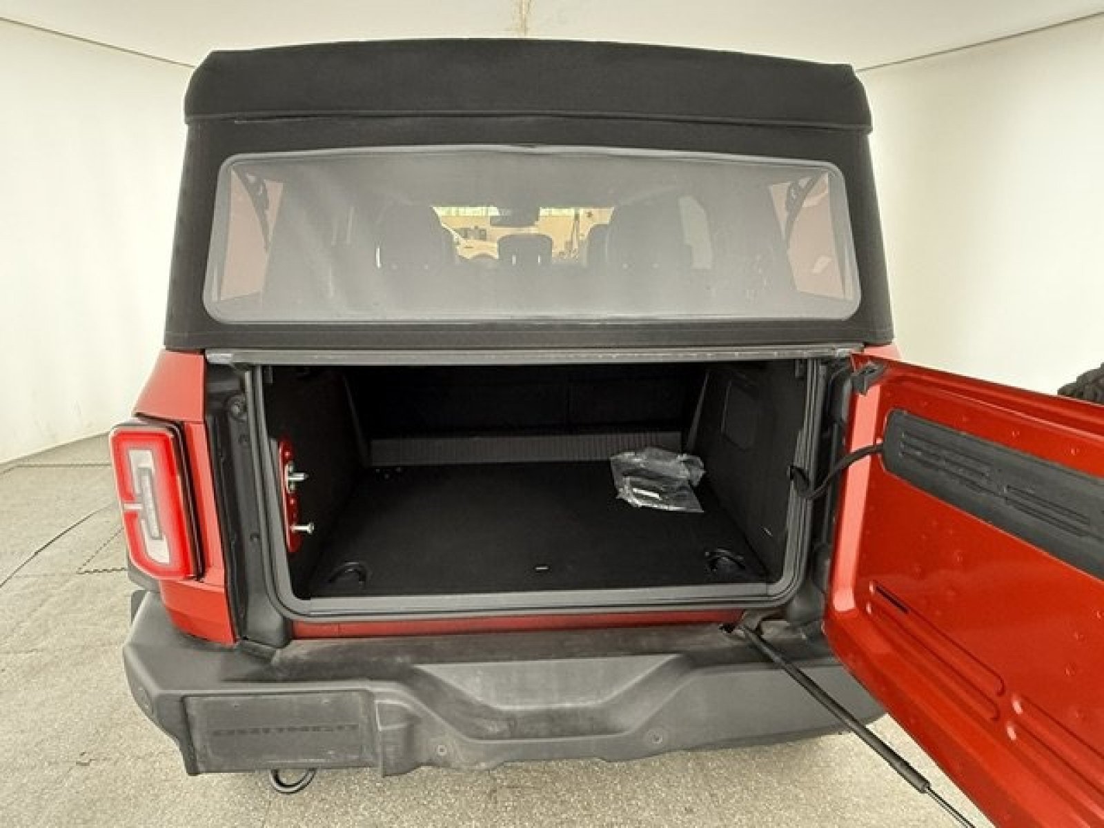 Certified 2024 Ford Bronco Wildtrak AWD/4WD image 5