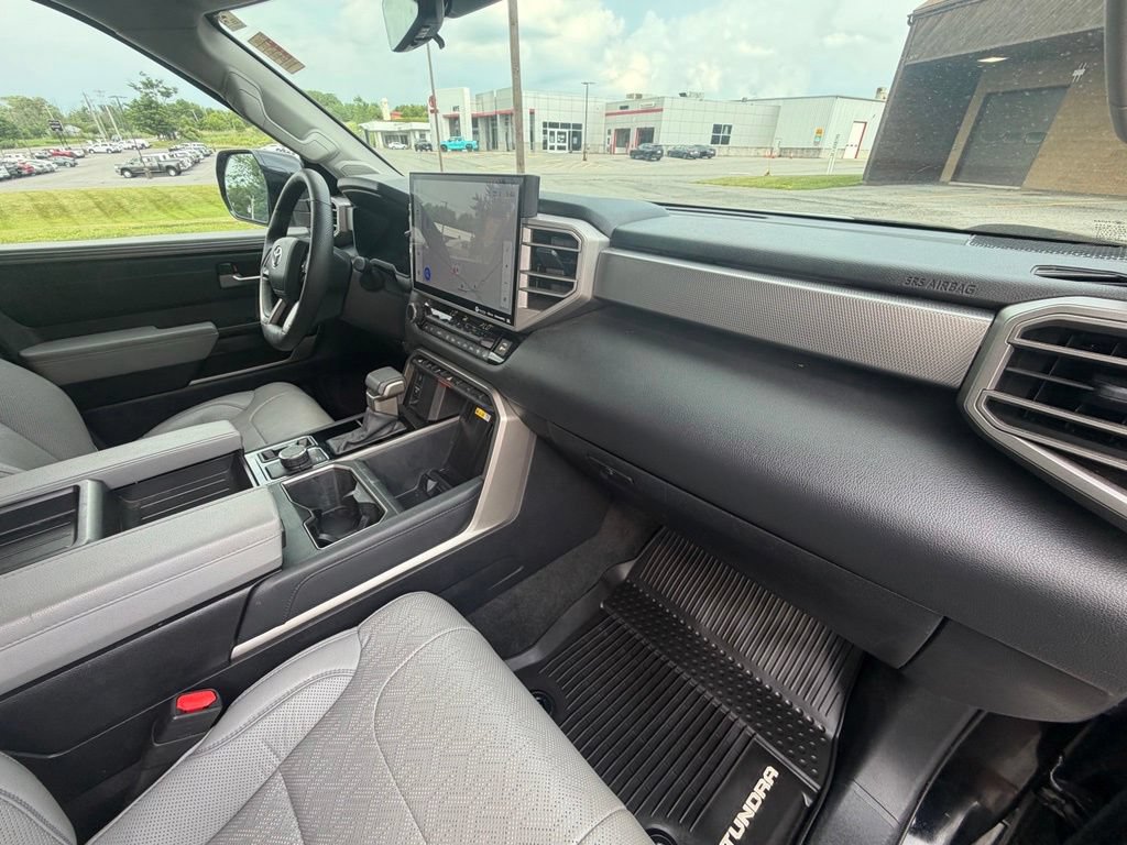 Used 2024 Toyota Tundra Limited AWD/4WD image 42