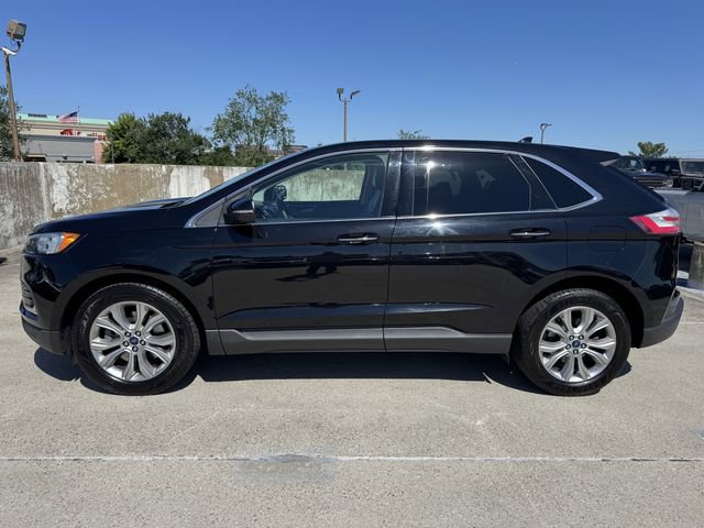 Certified 2019 Ford Edge Titanium w/ Class II Trailer Tow Package AWD/4WD image 11