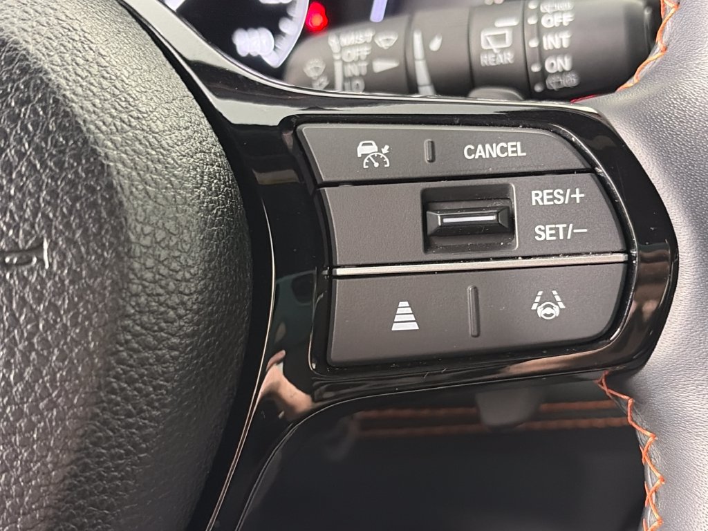 Used 2025 Honda Pilot TrailSport image 18
