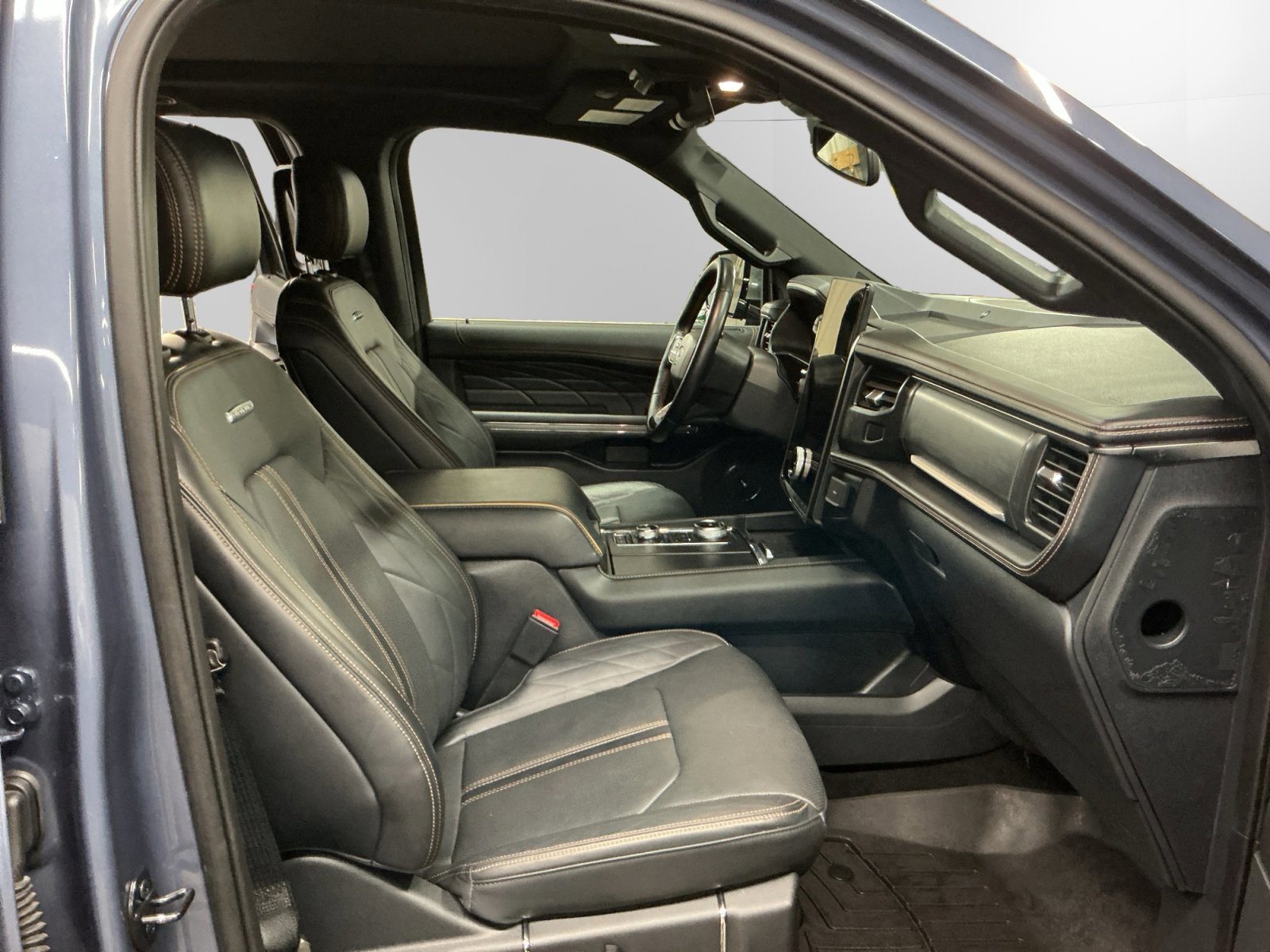 Certified 2023 Ford Expedition Max Platinum image 15