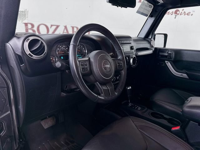 Used 2018 Jeep Wrangler Unlimited Sahara w/ Connectivity Group image 11