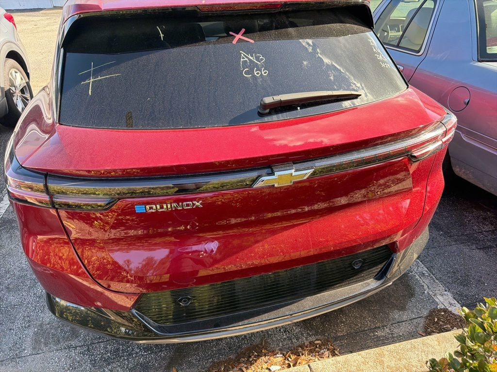 Used 2025 Chevrolet Equinox EV LT w/ Convenience Package image 9