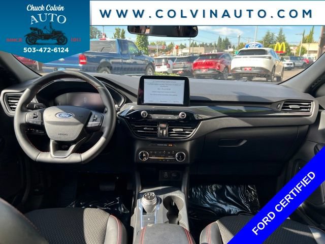 Certified 2025 Ford Escape ST-Line Select AWD/4WD image 17