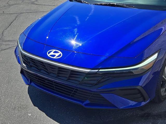 Used 2025 Hyundai Elantra Sport FWD image 10