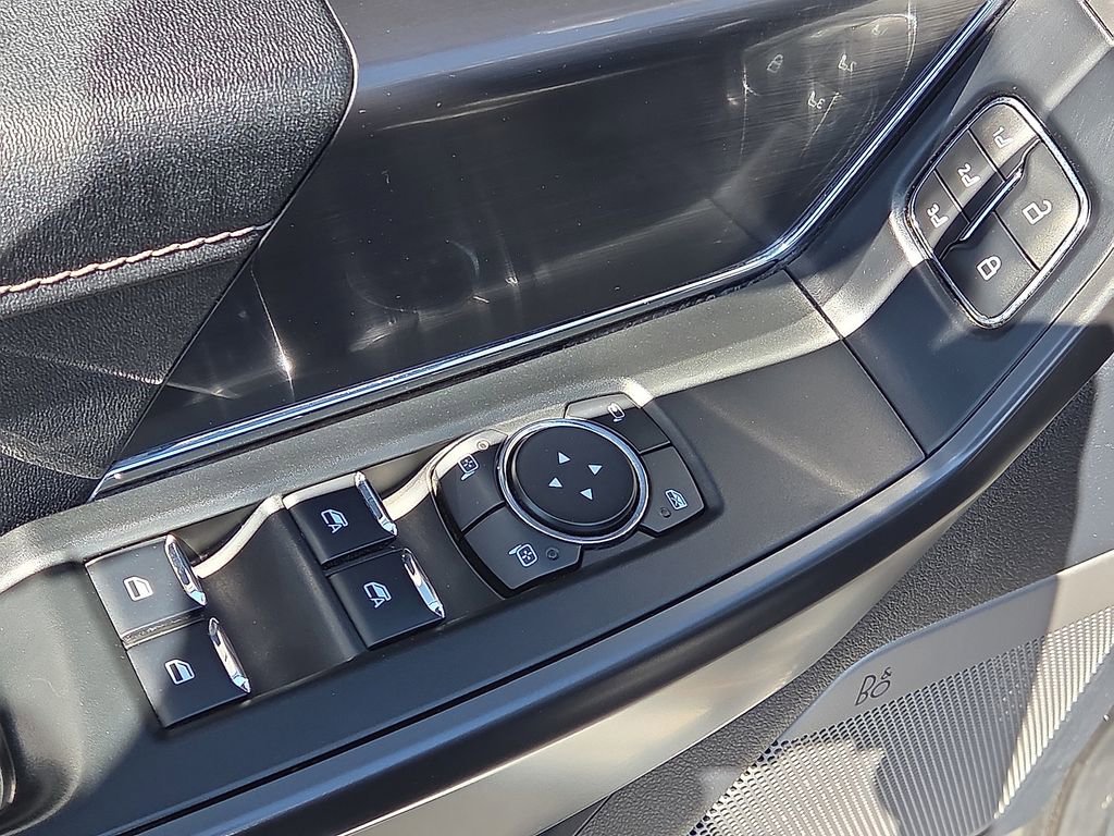 Certified 2025 Ford F150 Lariat w/ Equipment Group 501A Mid image 23