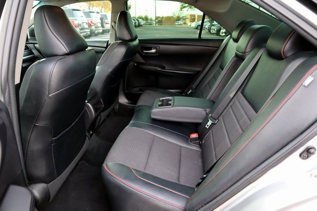 Used 2017 Toyota Camry SE image 22