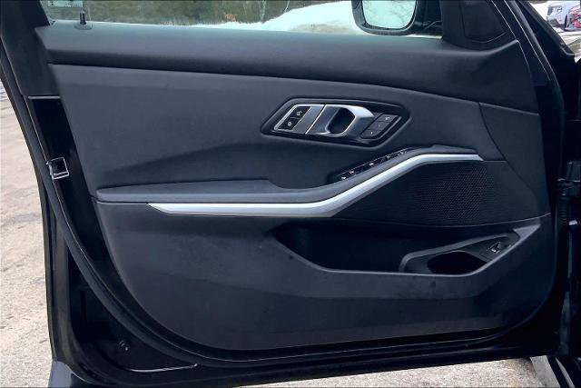 Used 2020 BMW 330i xDrive Sedan w/ Premium Package image 22