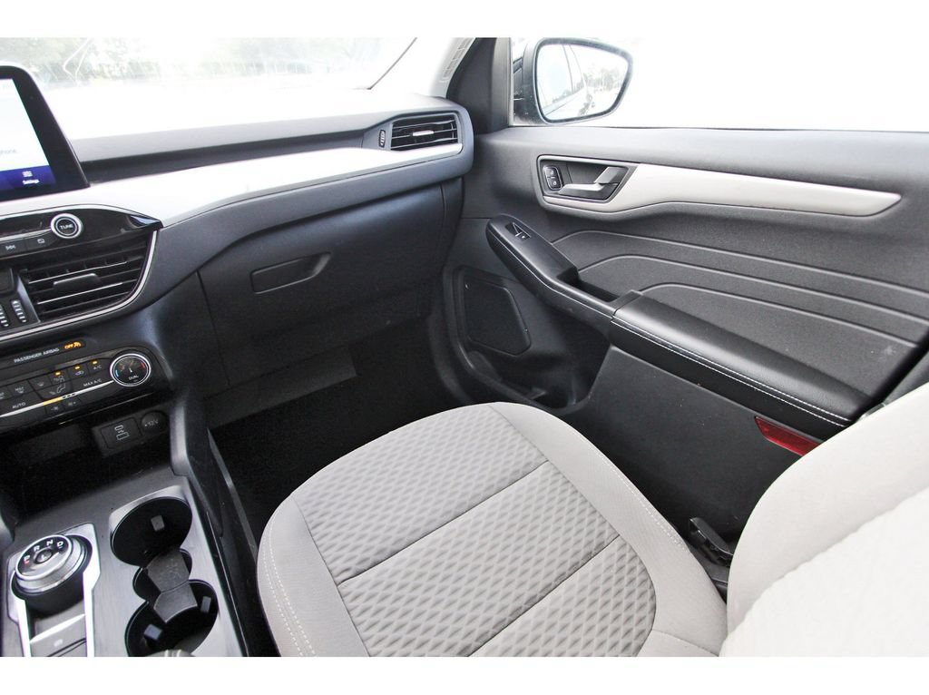 Certified 2022 Ford Escape SE w/ SE Sport Appearance Package FWD image 13