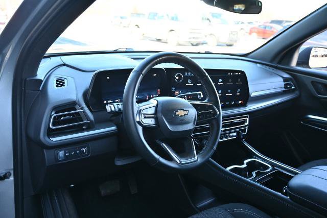 Used 2024 Chevrolet Traverse LS AWD/4WD image 19