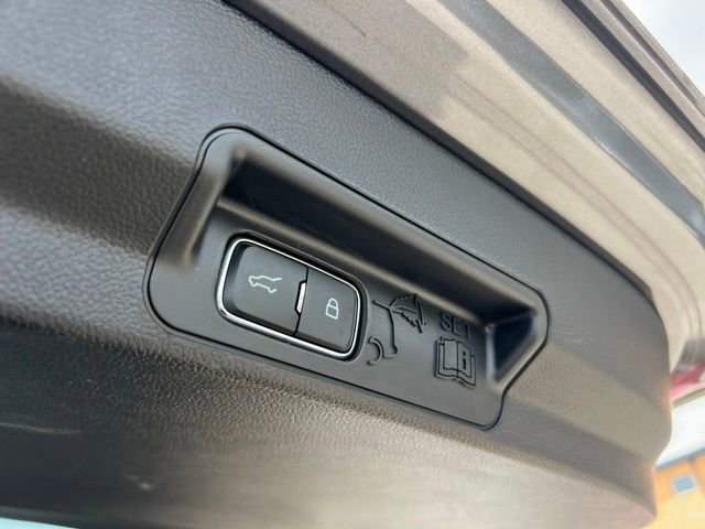 Certified 2023 Ford Explorer XLT w/ Equipment Group 202A AWD/4WD image 23
