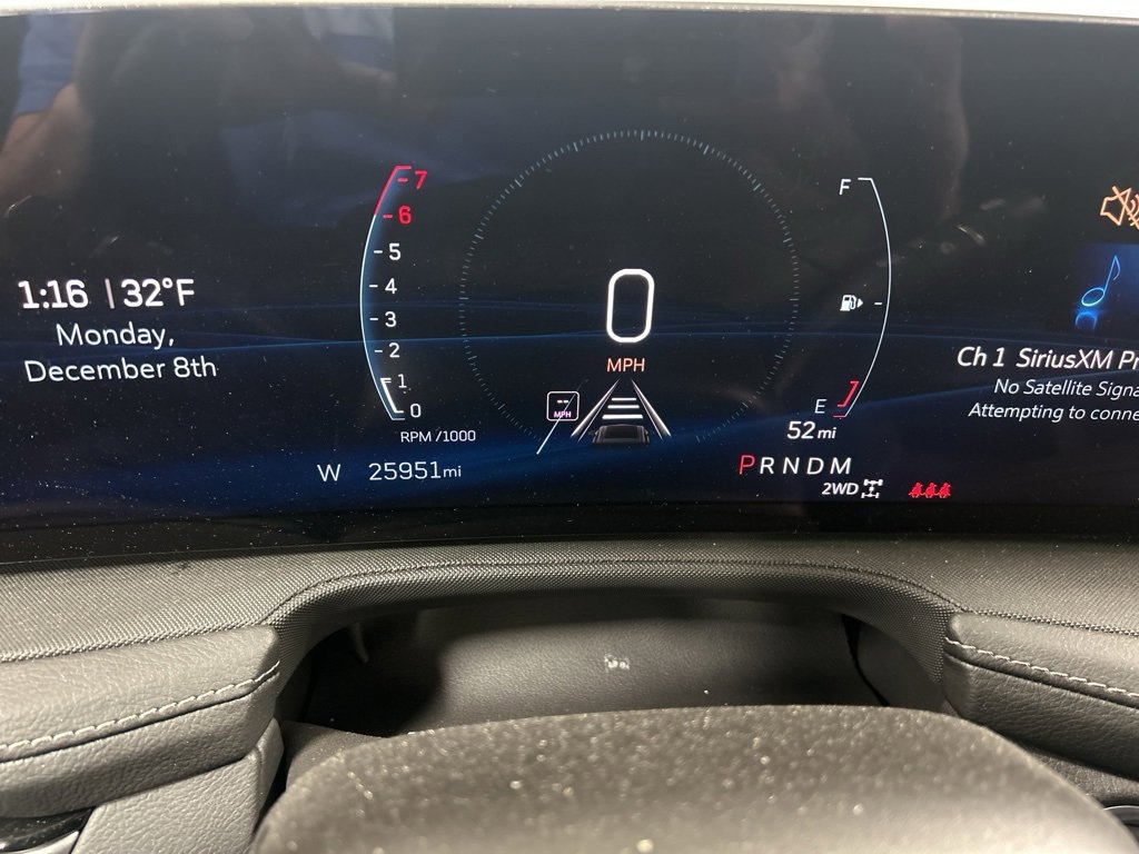 Used 2024 Cadillac XT4 Luxury image 3