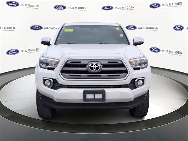 Used 2017 Toyota Tacoma Limited w/ Tow Package image 8