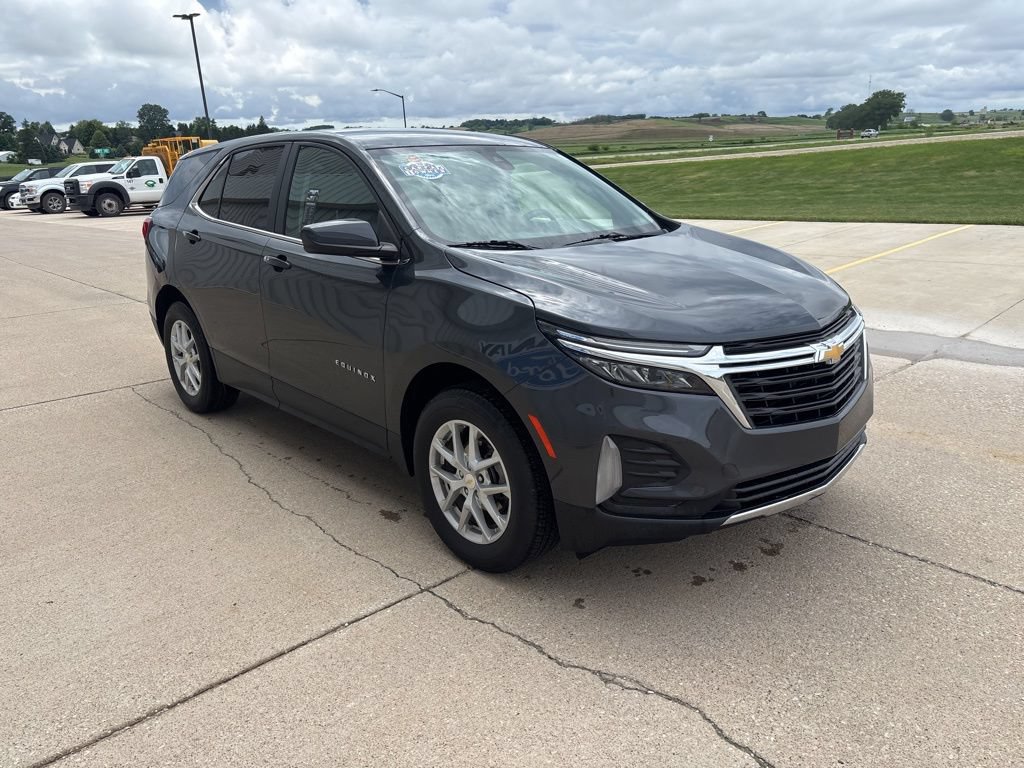 Used 2023 Chevrolet Equinox LT AWD/4WD image 3