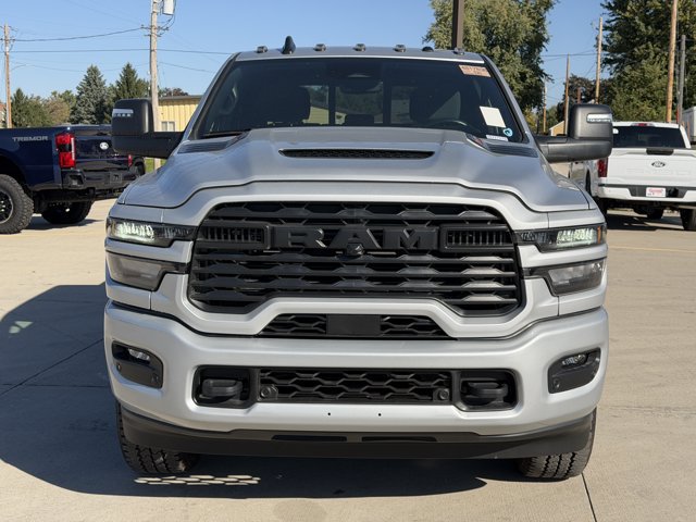 Used 2026 RAM 2500 Tradesman AWD/4WD image 7