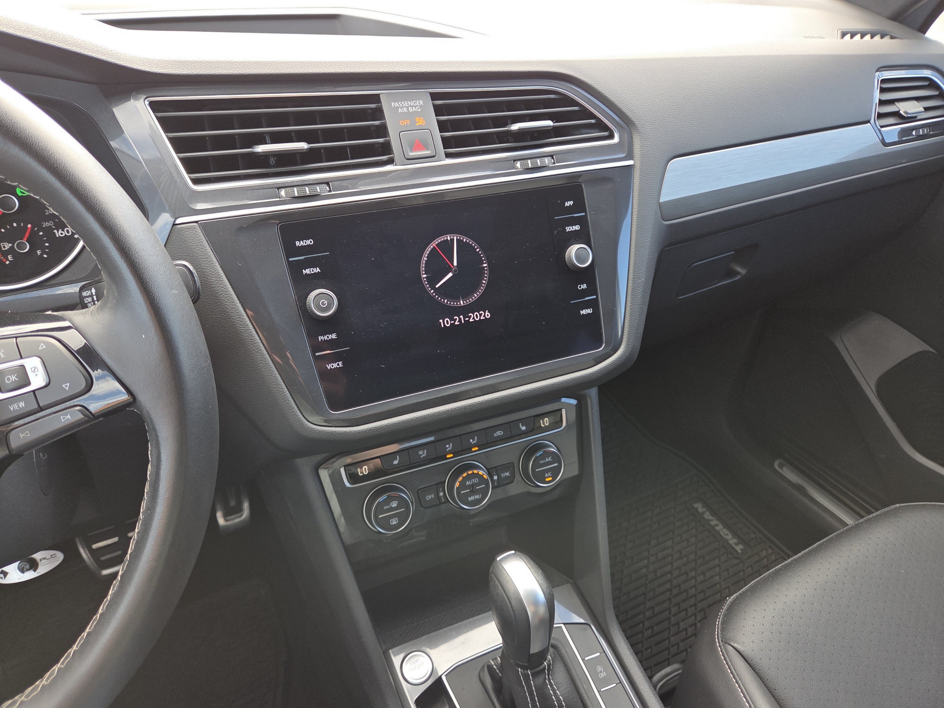 Used 2021 Volkswagen Tiguan SE AWD/4WD image 36