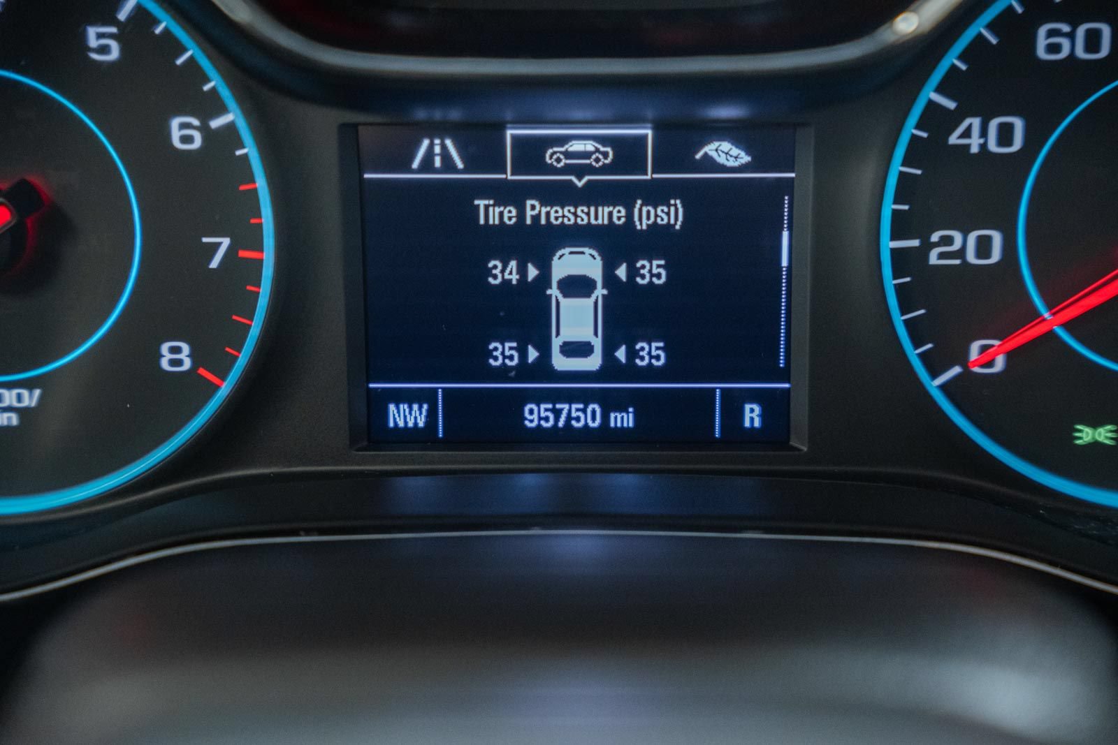 Used 2018 Chevrolet Cruze Premier FWD image 45