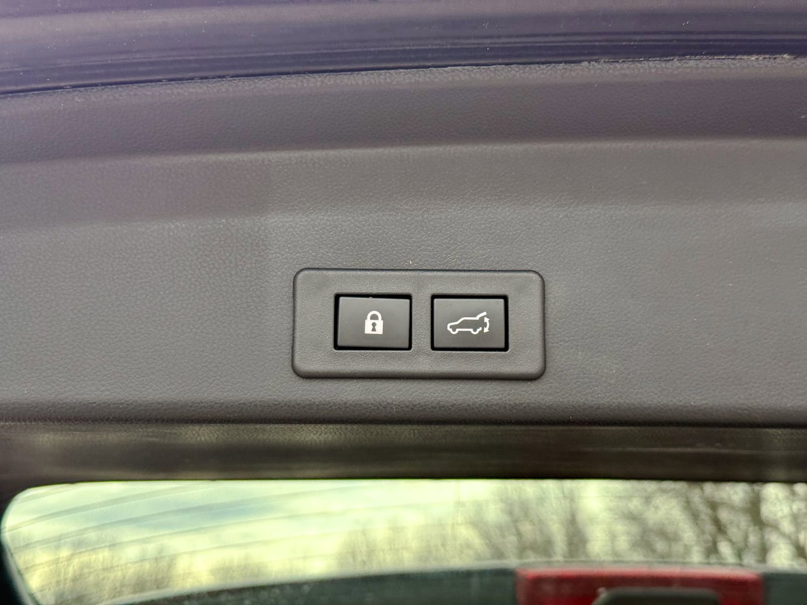 Used 2020 Subaru Ascent Touring image 16